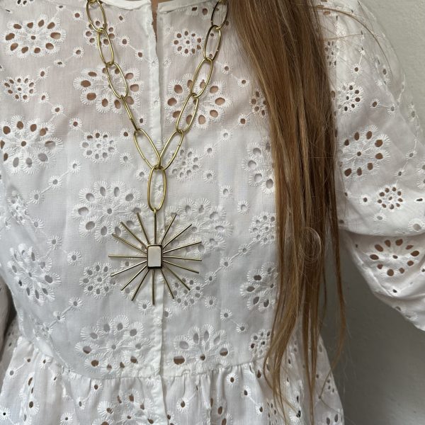 Collar Irina